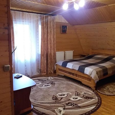 Bee House Hotel Bukovel Eksteriør billede